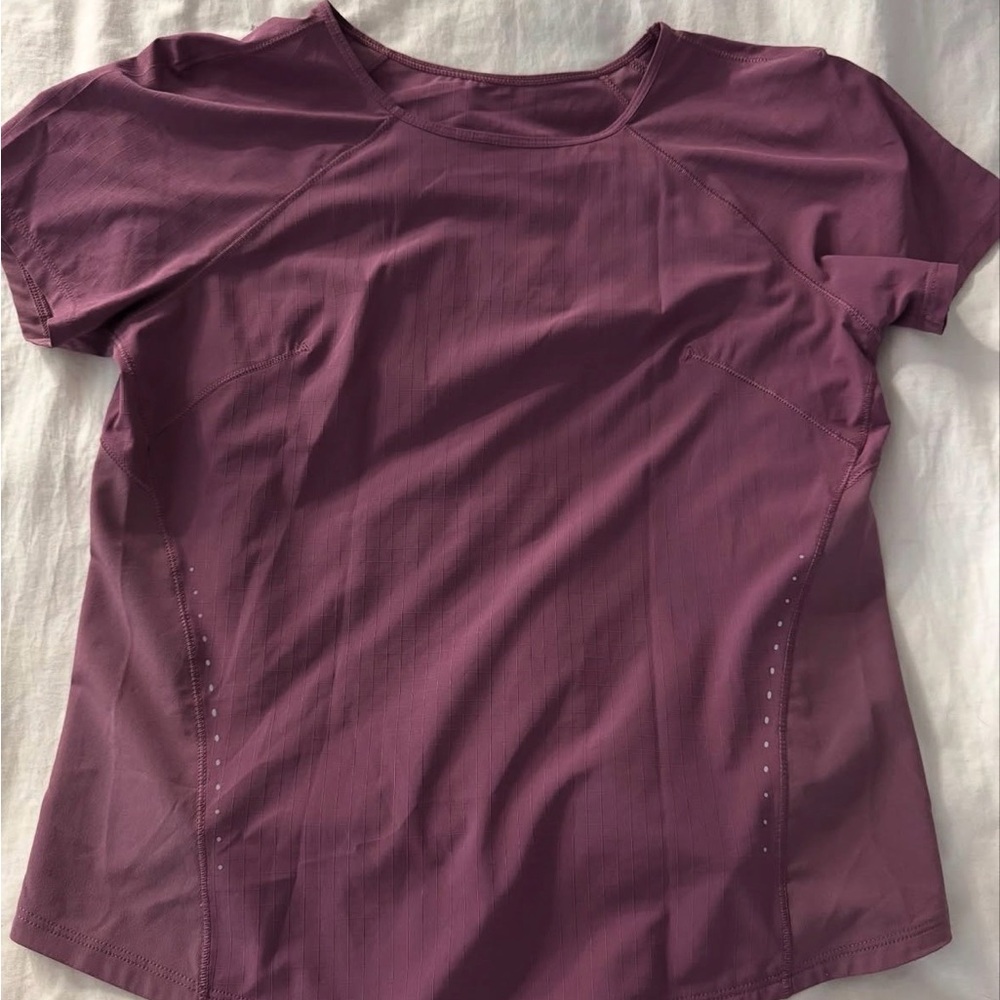 lululemon athletica Mauve Short Sleeve Tee